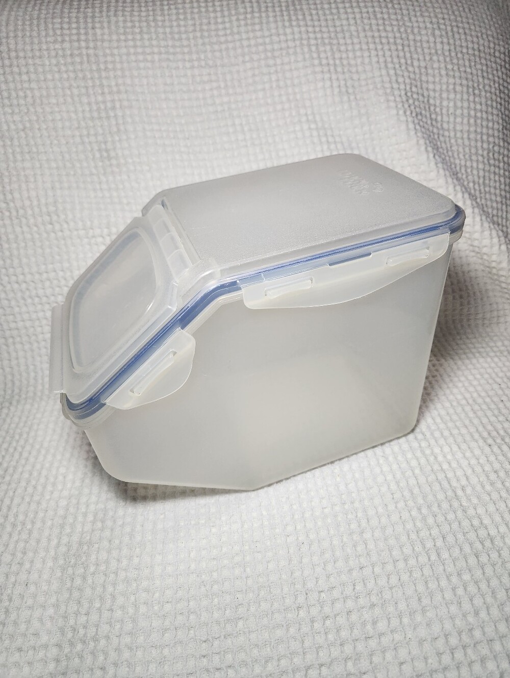 Airtight Clear White Food Storage Container with Blue Seal